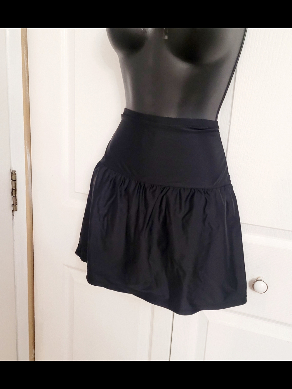 black island escape skort swim bottom black size 8  skirt shorts athletic tennis